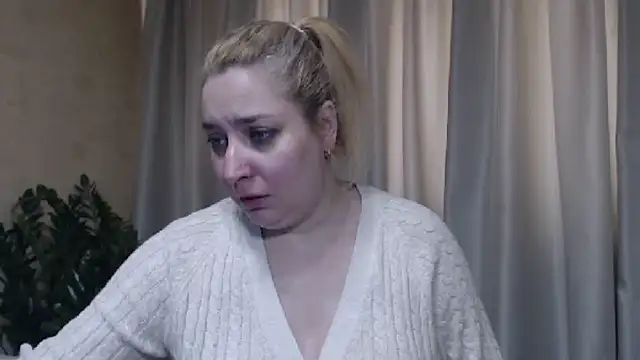 sweetpussy13 online show from March 5, 7:15 am