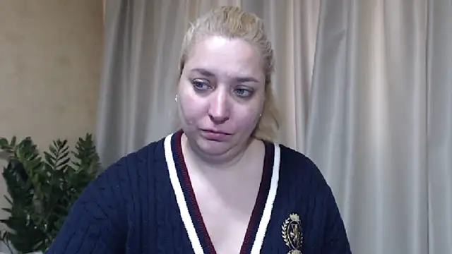 sweetpussy13 online show from March 22, 7:01 am