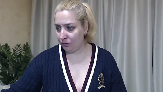 sweetpussy13 online show from April 1, 6:14 am