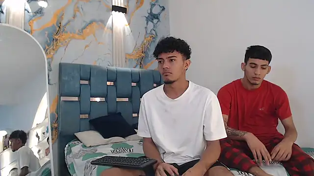 DIAMOND BLACKS online show from March 17, 7:23 am