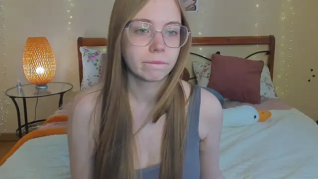 Snapshot of miya_soft chatting on June 7, 1:32 am miya soft online show from June 7, 1:32 am