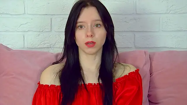 ArinaKubrick online show from April 4, 4:15 pm