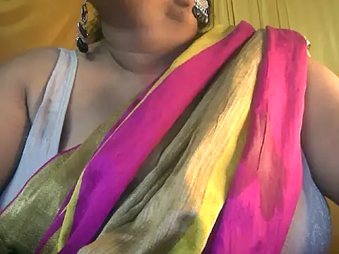 MISTI KOLK online show from July 3, 6:42 am