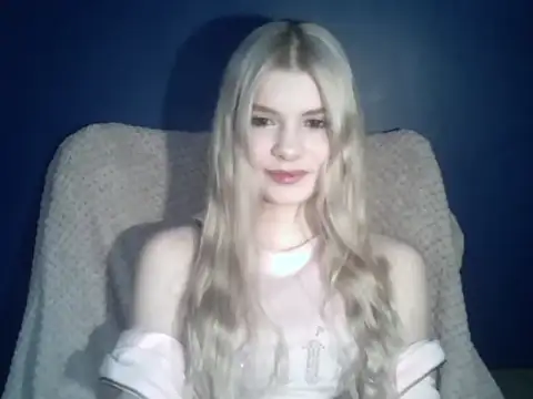Snapshot of GeorginaLovely chatting on January 9, 3:15 pm GeorginaLovely online show from January 9, 3:15 pm