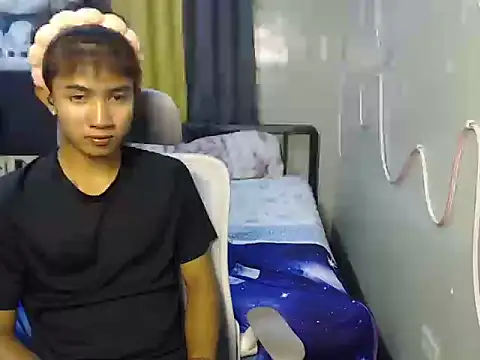 Ur hottestjonny online show from June 16, 11:46 am