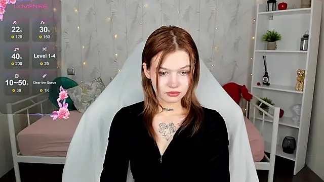 Snapshot of KianaVision chatting on January 15, 5:45 am KianaVision online show from January 15, 5:45 am