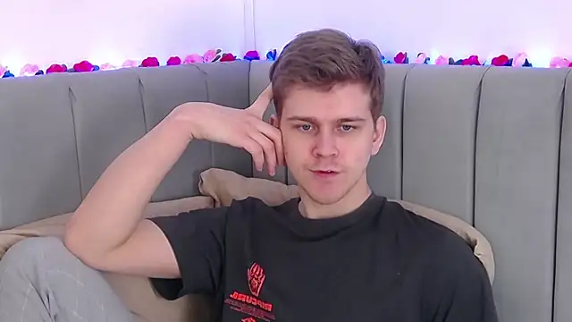 NickJohnas online show from February 15, 12:36 pm