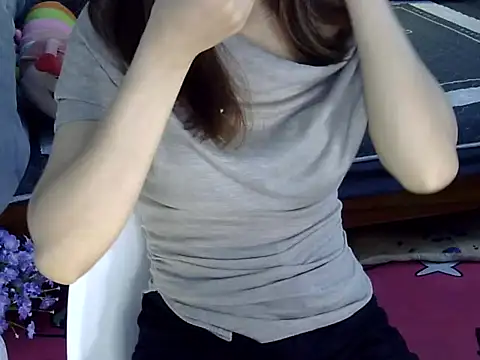 Snapshot of Chichi_86 chatting on April 6, 11:49 pm Chichi 86 online show from April 6, 11:49 pm