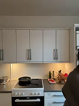 SilkyMira online show from February 5, 11:59 am