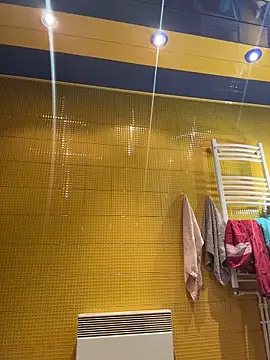 SilkyMira online show from February 28, 7:15 pm