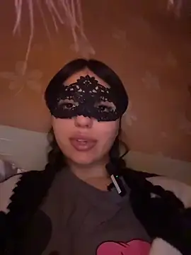 SilkyMira online show from March 18, 7:39 pm