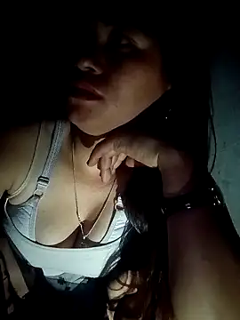 ngaytho004 online show from March 21, 10:46 pm