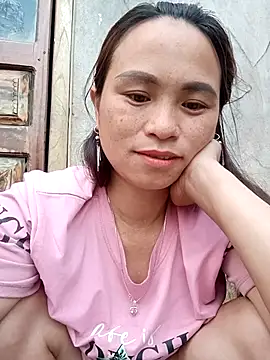 ngaytho004 online show from May 4, 10:50 pm