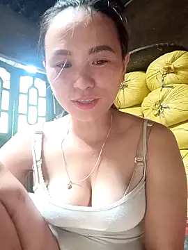 ngaytho004 online show from May 17, 5:49 am