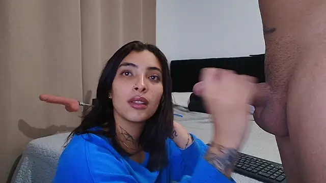 Snapshot of emmi_11 chatting on March 8, 12:19 am emmi 11 online show from March 8, 12:19 am