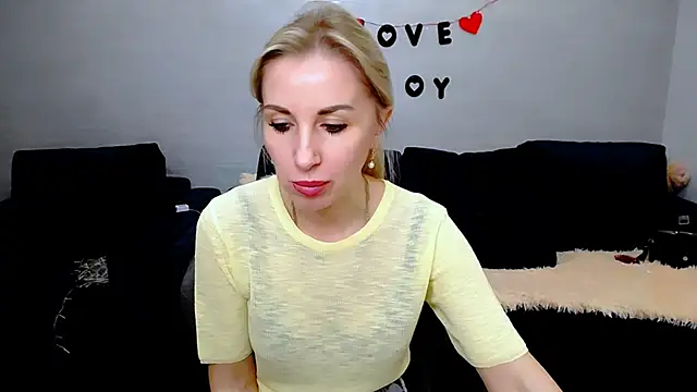 Hanna--Sweet online show from March 10, 3:50 pm