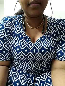 Snapshot of pattupattuma27 chatting on February 9, 9:02 am pattupattuma27 online show from February 9, 9:02 am