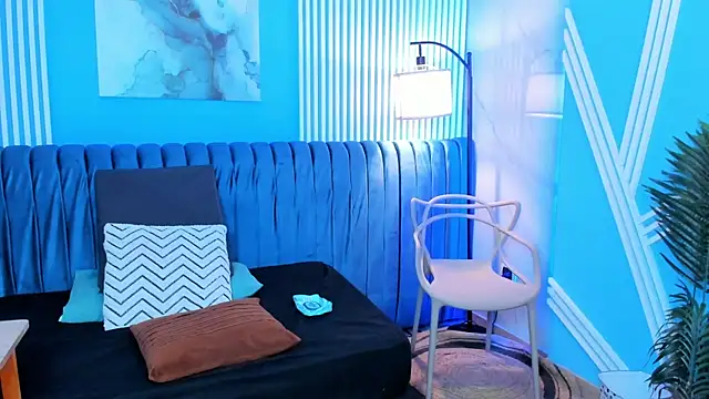 dahianeconnor online show from July 16, 11:38 am