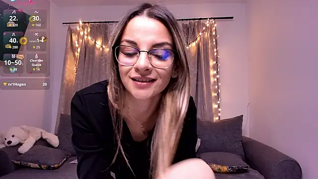 SweetViperr online show from February 6, 8:23 pm