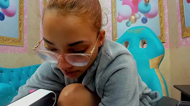 Jadde Greyy  online show from February 28, 3:18 am