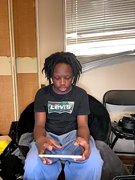 YourLittleBoyfriend online show from December 14, 10:14 pm