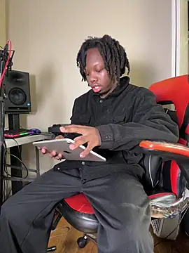 YourLittleBoyfriend online show from February 28, 8:43 pm