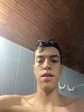 Juan Gomezz26 online show from April 14, 11:00 pm