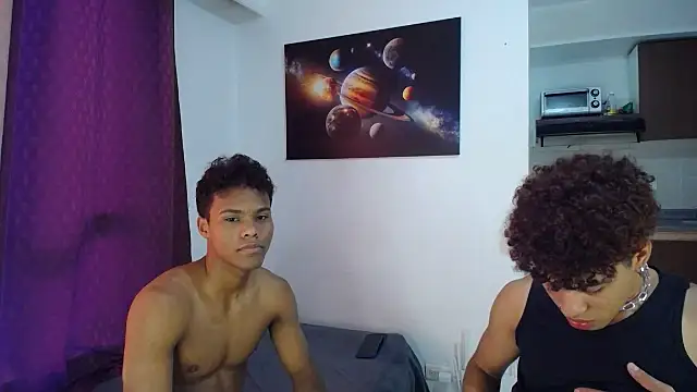 Snapshot of black_men9 chatting on May 3, 8:04 pm black men9 online show from May 3, 8:04 pm