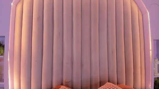 Miia Anderson online show from March 4, 11:49 am