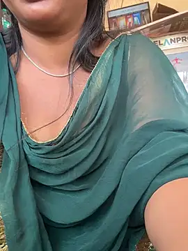 Snapshot of cute_mahi001 chatting on March 3, 7:47 am cute mahi001 online show from March 3, 7:47 am