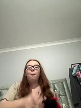 AnnieAinsx online show from January 7, 7:05 pm