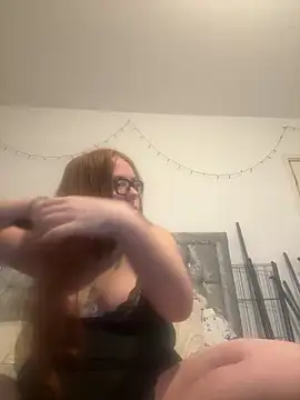 AnnieAinsx online show from February 11, 11:59 am