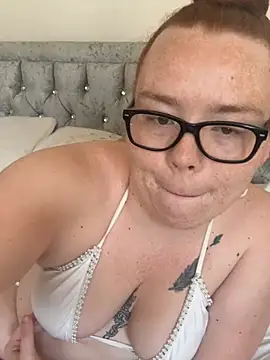 AnnieAinsx online show from May 25, 8:53 am