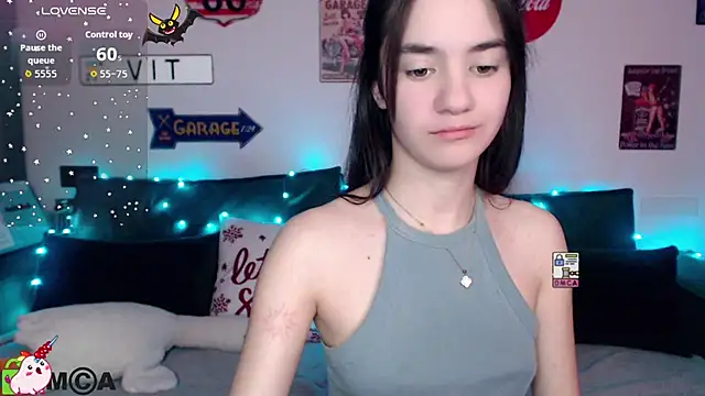 Snapshot of Evangelique chatting on December 22, 9:39 am Evangelique online show from December 22, 9:39 am