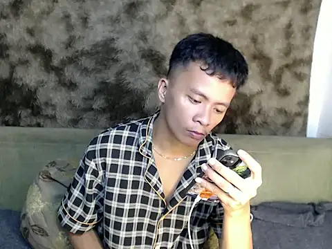 ur twinkKirk6969 online show from June 23, 2:15 pm