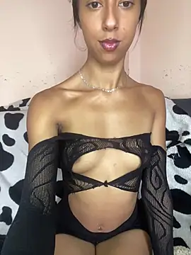 FOXXX BABY online show from February 6, 5:05 pm