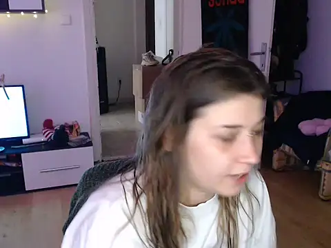 AlienforTwenty online show from December 16, 1:16 pm