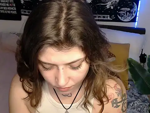 AlienforTwenty online show from February 17, 11:50 am