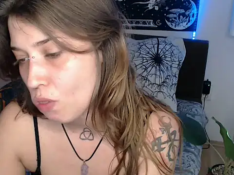 AlienforTwenty online show from February 18, 12:12 pm