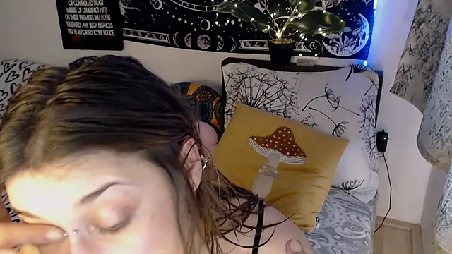 AlienforTwenty online show from March 4, 9:26 am