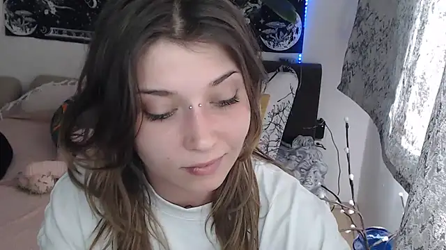 AlienforTwenty online show from March 24, 2:44 pm