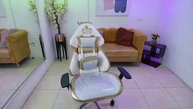 Carolina cherry online show from April 12, 12:43 pm