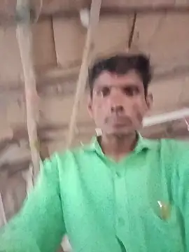 Snapshot of Akash32y chatting on July 27, 10:22 am Akash32y online show from July 27, 10:22 am