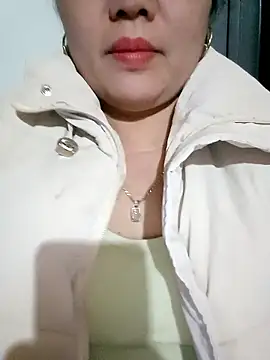 Snapshot of Dianna68 chatting on January 9, 11:02 am Dianna68 online show from January 9, 11:02 am