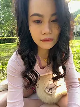 ella-ys online show from January 9, 7:44 am