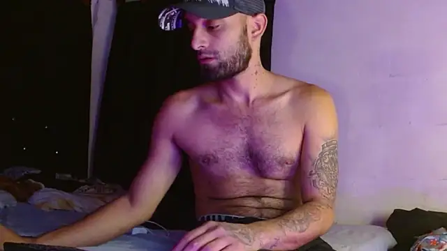 Snapshot of Alex_Flame_ chatting on April 3, 2:42 am Alex Flame online show from April 3, 2:42 am