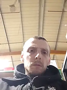 CrookedBunk3527 online show from February 27, 7:19 am