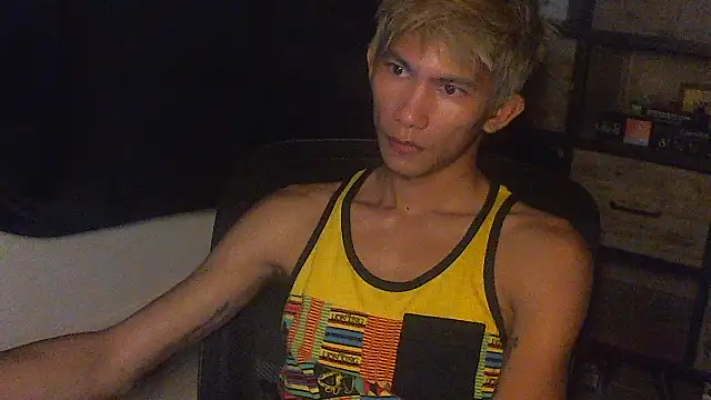 Snapshot of jhaycobXgarcia chatting on March 17, 11:13 am jhaycobXgarcia online show from March 17, 11:13 am