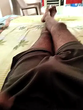 Snapshot of kalnsuhn chatting on May 14, 7:59 am kalnsuhn online show from May 14, 7:59 am