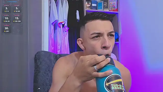 Samuel up01 online show from March 4, 1:11 am